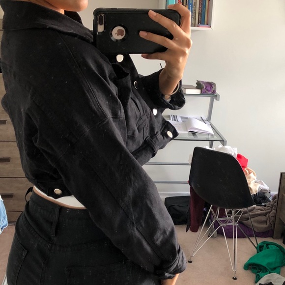 Cropped Jean jacket- size small - Picture 3 of 3